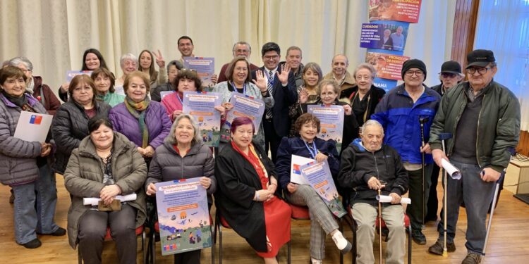 Lanzan en Punta Arenas la duodécima versión del Concurso Literario Autobiográfico de Personas Mayores