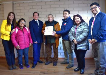 Matrimonio de adultos mayores recibió vivienda tras perder su hogar en incendio en Puerto Natales
