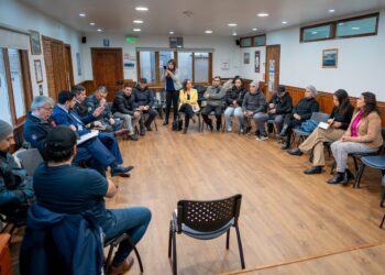 Autoridades y trabajadores reactivan mesa portuaria en Magallanes tras años sin diálogo