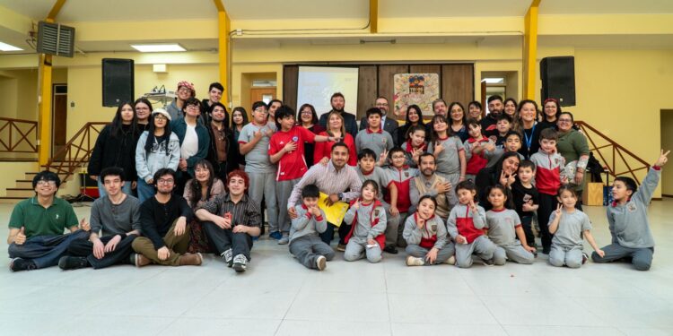 Escuela Diego Portales de Laguna Blanca inauguró Semana de la Educación Artística con homenaje a Claudio Di Girolamo