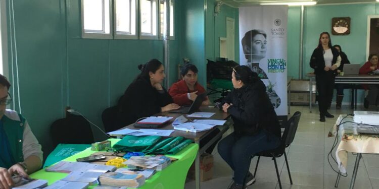 Estudiantes de Servicio Social apoyarán postulación al subsidio eléctrico en operativo comunitario en Punta Arenas