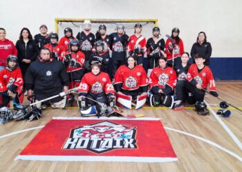 Escuela formativa de hockey hielo finalizó con positiva participación de niños y jóvenes en Punta Arenas