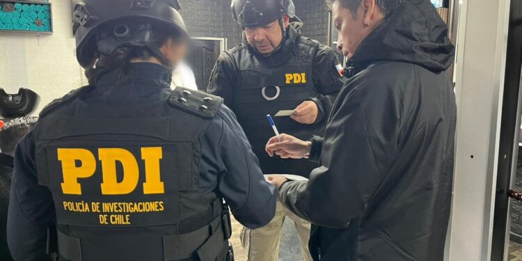 Fiscalización masiva de extranjeros en Punta Arenas y Puerto Natales dejó 15 denunciados por infracciones migratorias