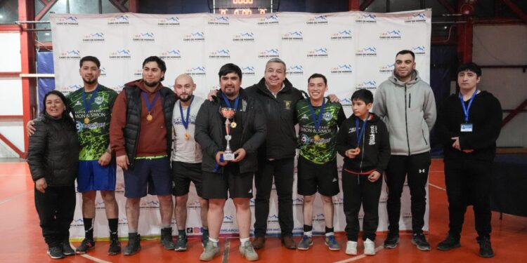 Puerto Williams vibró con exitoso campeonato de futsal organizado por el municipio
