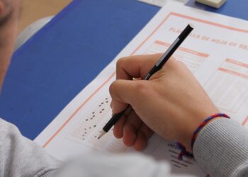 Jóvenes en reinserción en Magallanes se preparan para rendir la PAES desde centro de cumplimiento juvenil