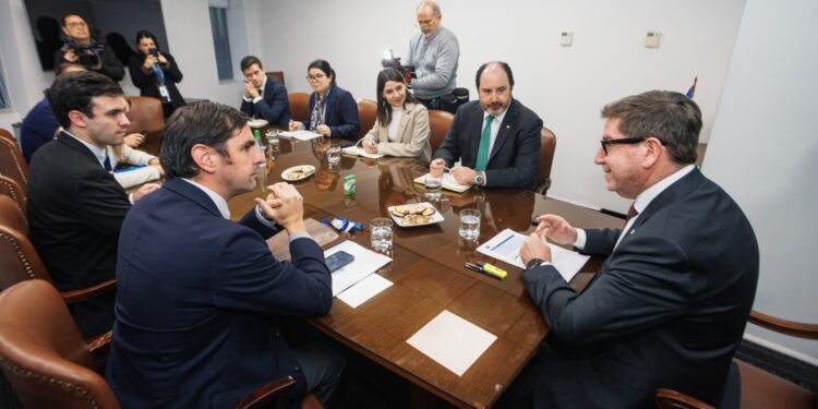 Gobierno crea Mesa por el Empleo y fija meta de 50 mil nuevos puestos de trabajo en cuatro meses