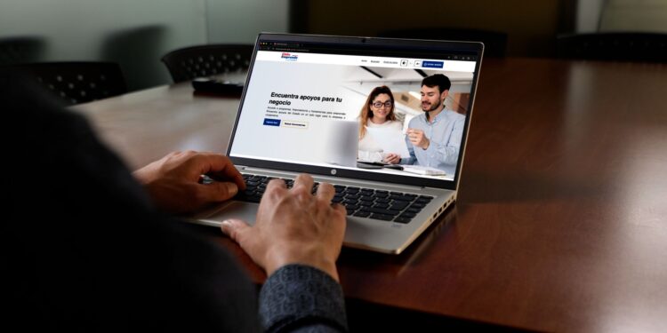 Invitan a emprendedores y pymes de Magallanes a utilizar la plataforma Chile Emprende para acceder a fondos y programas de apoyo