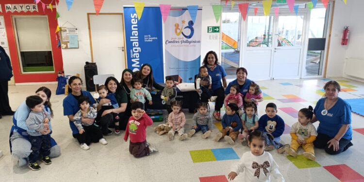 Cuento y juegos enseñan a niñas y niños de Punta Arenas sobre el cuidado del agua y el alcantarillado