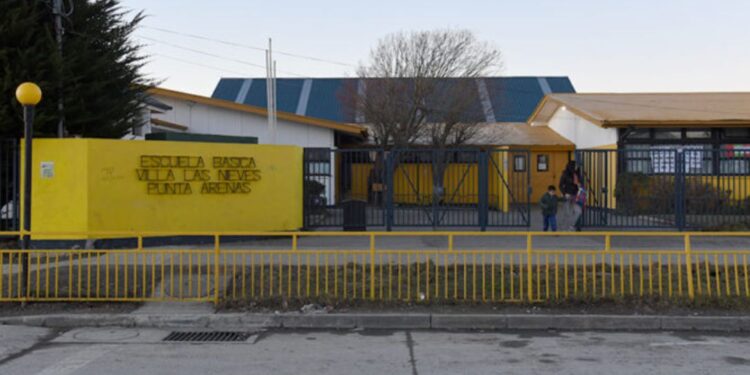 Seremi de Salud intensifica fiscalización en Escuela Villa Las Nieves por presencia de roedores