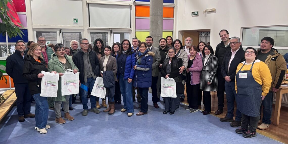 EcoMercado Solidario culmina su primera etapa beneficiando a más de 300 familias de Punta Arenas