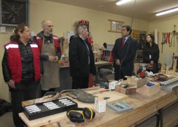 SEREMI de Seguridad Pública visita Centro de Cumplimiento Juvenil para evaluar condiciones y programas de reinserción.