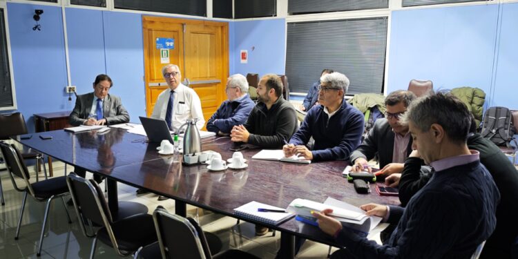 MOP presenta cartera de proyectos por más de $50 mil millones para Última Esperanza