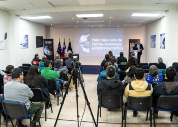 Nodo Laboratorio Natural Antártico presenta Hoja de Ruta 2025-2030 para fortalecer el desarrollo polar de Chile
