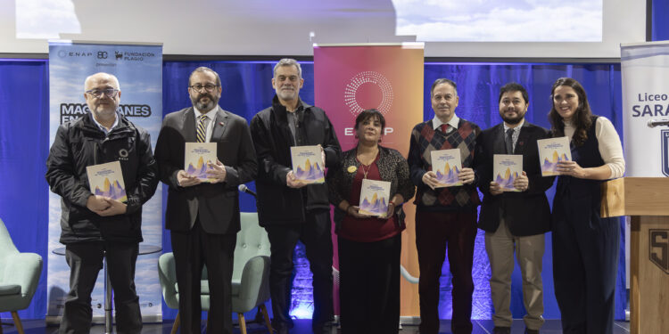 Magallanes en 100 Palabras celebra una década con libro que reúne todos sus cuentos ganadores ilustrados