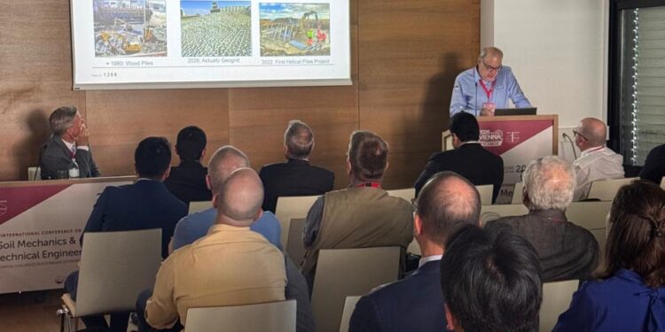 Ingeniero magallánico presentó investigación sobre suelos patagónicos en prestigioso congreso mundial de geotecnia en Austria