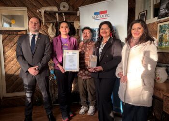 Turismo Kayak Agua Fresca obtiene Sello Impacta Sustentable y se convierte en la única empresa de Magallanes con este reconocimiento