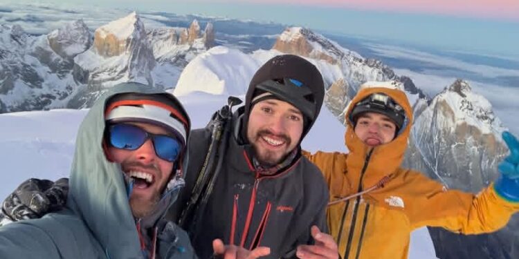 Histórico ascenso al Paine Grande marca aniversario 115 de Puerto Natales