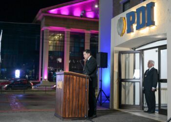 PDI conmemoró su aniversario con solemne ceremonia e izamiento de pabellones en Magallanes