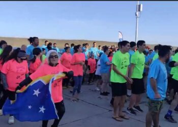 Porvenir desafió el frío con una nueva versión del tradicional Chapuzón en la Bahía de la ciudad