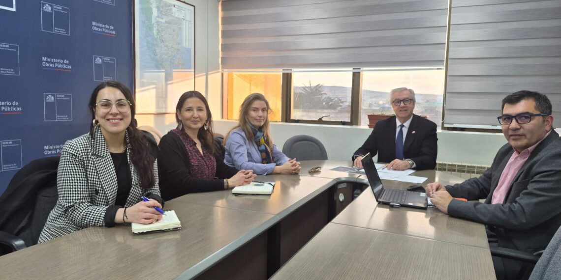 MOP aclara que futuras obras no implicarán el cierre del Aeropuerto de Punta Arenas