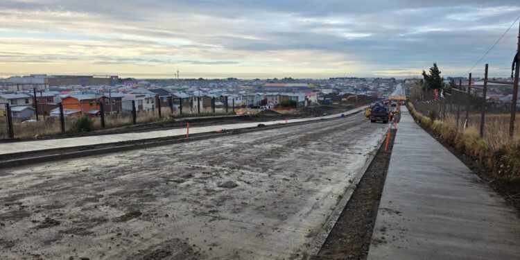 Obras en calle El Ovejero alcanzan 40% de avance y mejorarán conectividad en Punta Arenas