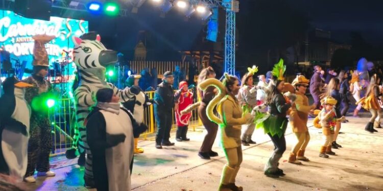 Kutralihue se quedó con el primer lugar en carros alegóricos y comparsas del Carnaval de Porvenir.