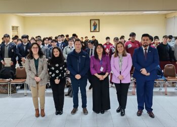 SENCE, OMIL y autoridades capacitan a estudiantes del Instituto Don Bosco en habilidades para la inserción laboral