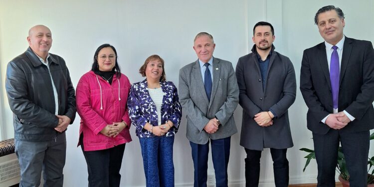 Seremi de Educación se reúne con nueva directiva de AFAMAG y compromete trabajo conjunto por los asistentes de la educación