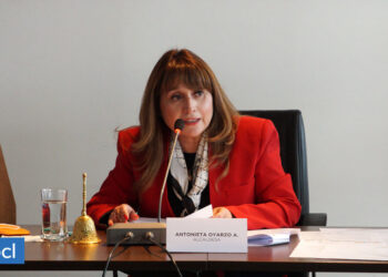 Exalcaldesa de Puerto Natales, Antonieta Oyarzo, es formalizada por presunta apropiación indebida de cotizaciones de 33 funcionarios