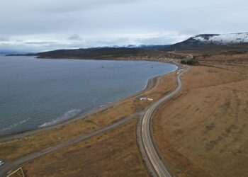 Histórico acuerdo en Magallanes: Pesca artesanal y turismo sellan alianza inédita para potenciar el borde costero sur.