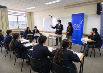 Magallanes abre inscripciones para la segunda versión del Torneo de Debate Escolar Participativo