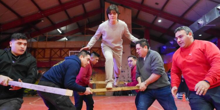 Puerto Williams despidió la Fiesta de la Nieve con desfile, música y una masiva celebración comunitaria