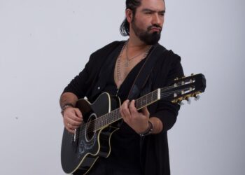 “Directo de la pantalla chica: El doble oficial de Ricardo Arjona promete una velada inolvidable en Dreams”.