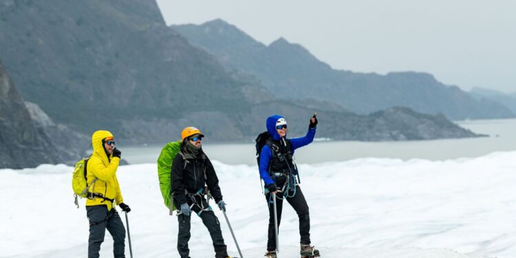 Chile actualiza normas para el turismo aventura e incorpora por primera vez regulación para el salto bungee