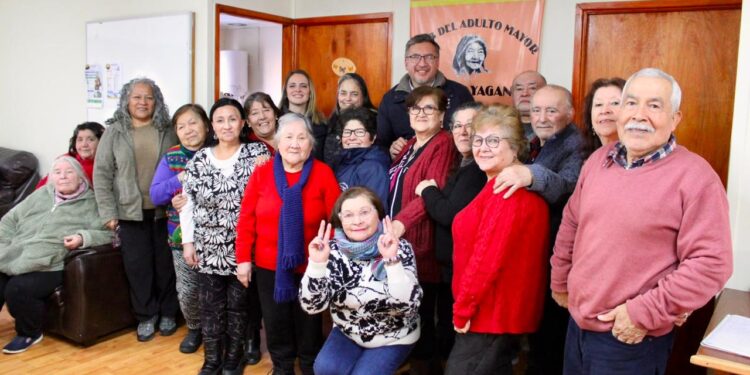 Delegado presidencial inicia ronda de reuniones con organizaciones sociales de Puerto Williams