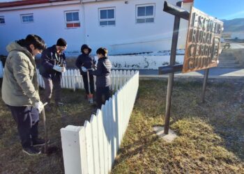 CONAF refuerza prevención de incendios forestales con jornada educativa en escuela rural de Cerro Guido