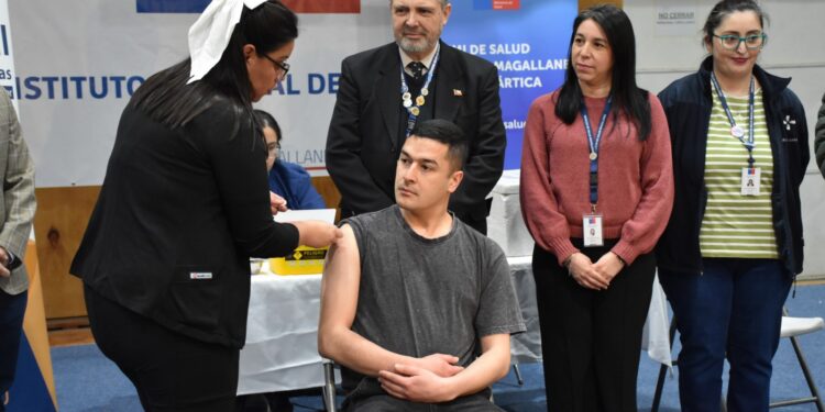 Amplían vacunación contra la influenza a toda la población ante el regreso a clases