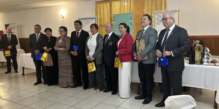 Rotary Club de Puerto Natales celebró histórica transmisión de mando marcada por la llegada de un gobernador distrital natalino