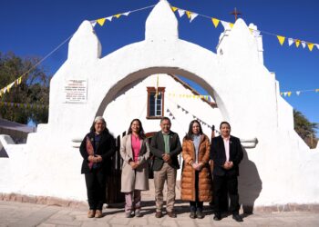 Torres del Paine fortalece alianza con San Pedro de Atacama y Rapa Nui para impulsar un turismo sostenible