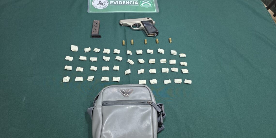 Carabineros detiene a sujeto con cocaína y un arma durante fiscalización en Punta Arenas