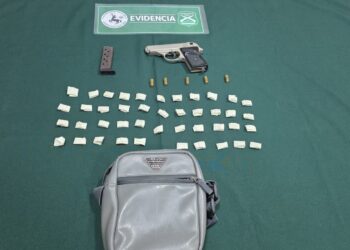 Carabineros detiene a sujeto con cocaína y un arma durante fiscalización en Punta Arenas