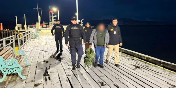 Capturan en Magallanes a presunto integrante de la Resistencia Mapuche Lafkenche buscado por homicidio y ataques incendiarios