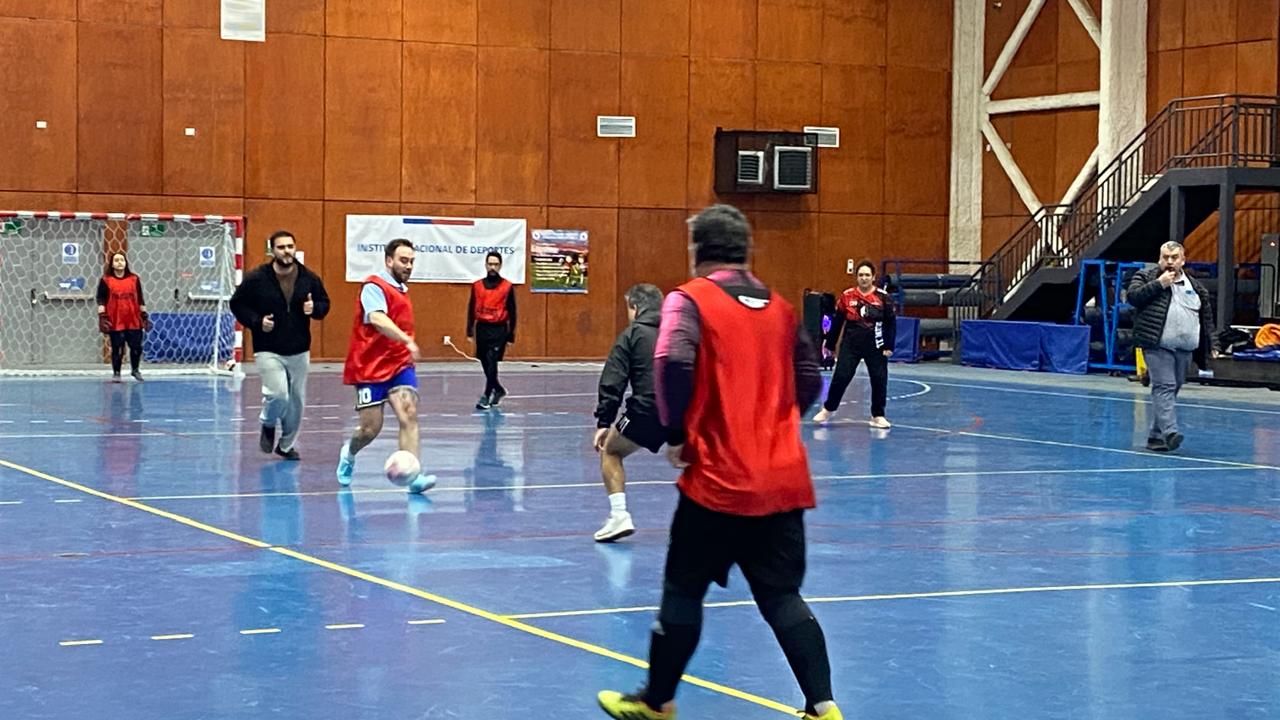Deporte y reinserción ,jóvenes de Magallanes fortalecen su integración social a través del futsal