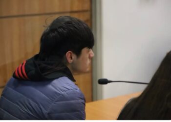Formalizan a hombre por amenazar a guardia y agredir a carabinero tras incidente en supermercado de Punta Arenas