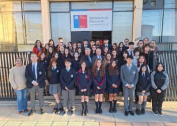 Estudiantes de Punta Arenas presentan propuestas para fortalecer el programa “Escuelas Abiertas”