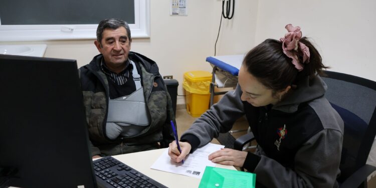 Hospital de Puerto Natales incorpora atención de Traumatología por telemedicina para reducir listas de espera