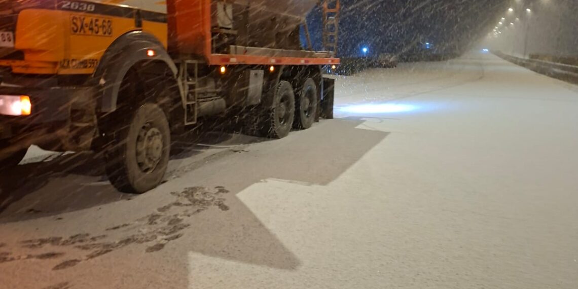 MOP intensifica operativo invernal, ya ha despejado más de 1.200 kilómetros de caminos en Magallanes