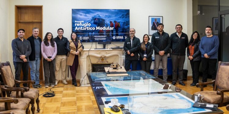 Estudiantes de Arquitectura de la UMAG presentan innovador refugio modular para enfrentar las condiciones extremas de la Antártica