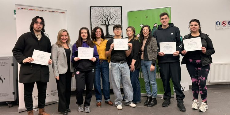 Cinco estudiantes de Santo Tomás Punta Arenas reciben Beca Deportista Destacado