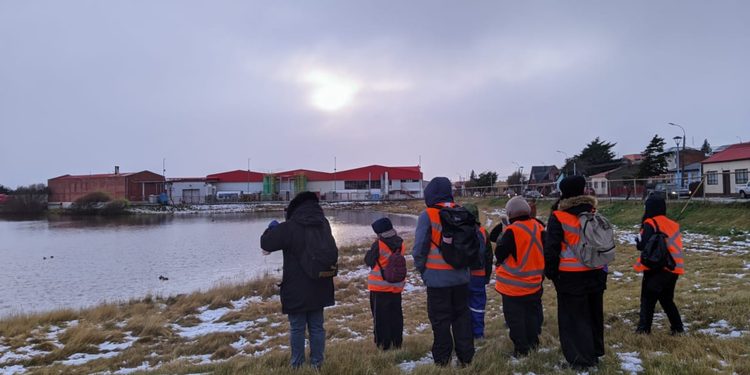 Charla abierta abordará la protección de humedales y el reciclaje en Punta Arenas